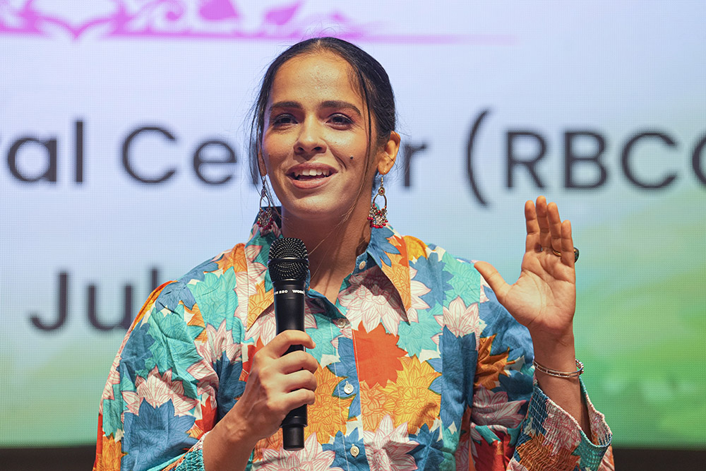 Saina Nehwal addresses the gathering at the Rashtrapati Bhavan